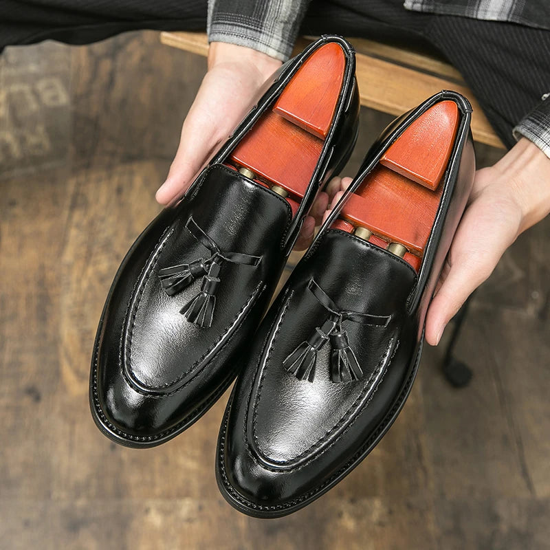 Classic Men Casual Loafers Driving Shoes Moccasin 2023 Fashion Male Comfortable Summer Leather Shoes Men Lazy Tassel Dress Shoes